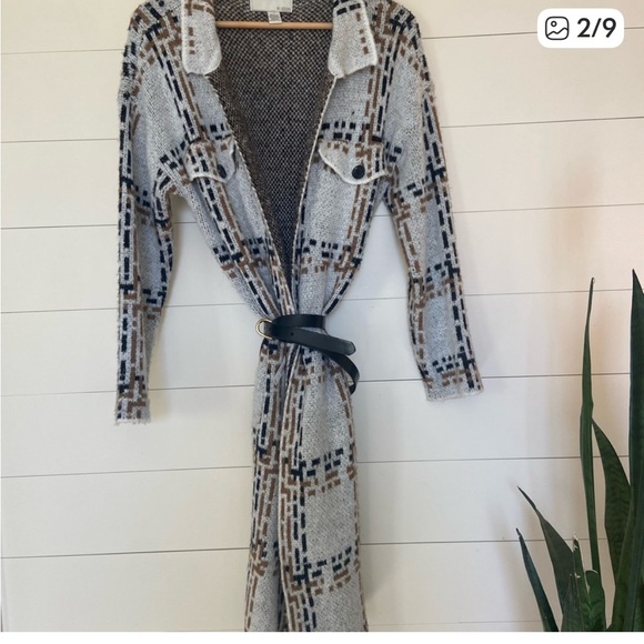 White Gray beige neutral Plaid Women's sweater Coat - Picture 10 of 11